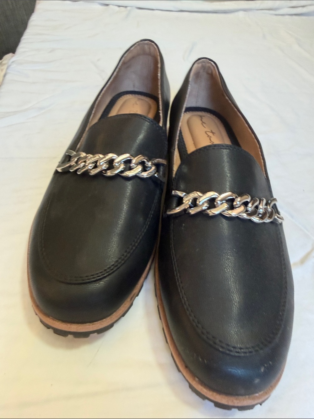 Women’s Black Leather Chain-Accent Loafers